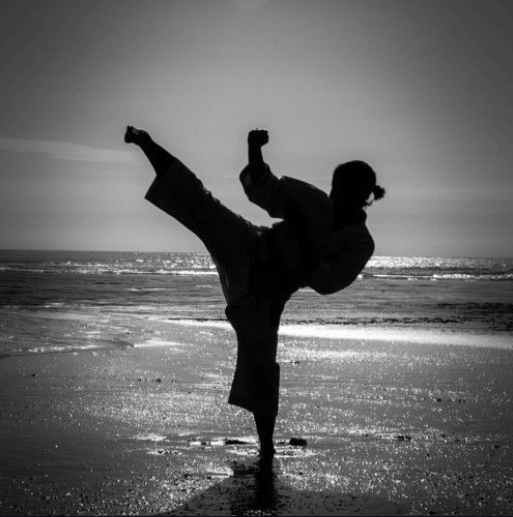 Phó Giám Đốc
Thạc sỹ Luật sư - Võ sư Nguyễn Hùng