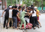Phân tích những dấu hiệu đặc trưng của tội Gây rối trật tự công cộng theo luật Hình sự Việt Nam