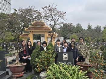 Công ty Luật TNHH An Dân Việt tổ chức khai xuân và dâng hương tưởng niệm tại Nghĩa trang Mai Dịch