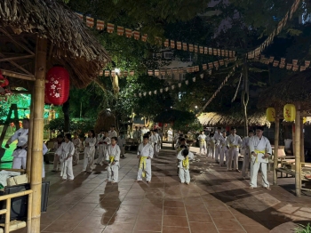 Tối ngày 12.11.2024 Thạc sỹ Luật sư Võ sư Nguyễn Hùng (Phó giám đốc Công ty Luật An Dân Việt) đã có buổi bài giảng về lòng biết ơn cho lớp